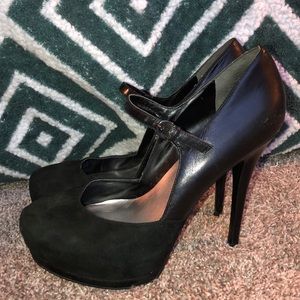 Black Guess Strappy Platform Heela